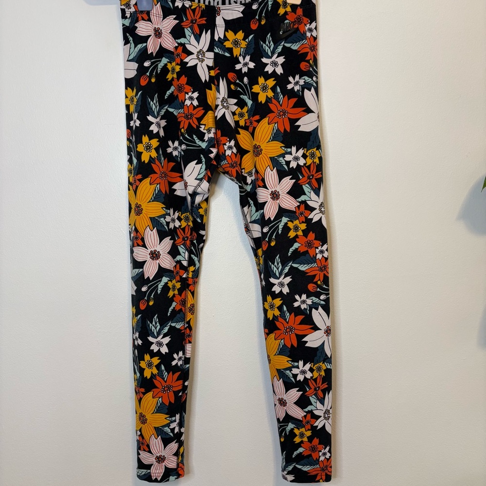 Nike Active floral workout leggings women's Medium